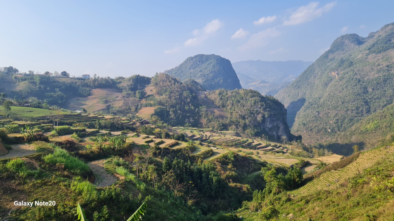 Northeast MTB Expedition – Conquer the Roads of Mong Cai, Cao Bang, and Ha Giang 15 Days